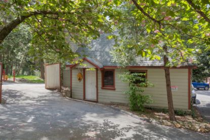 Picture of Crest Lodge Historic Mountain Inn