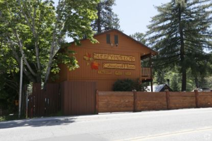 Picture of Sleepy Hollow Cabins & Hotel