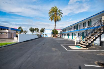 Picture of Tahiti Inn Motel