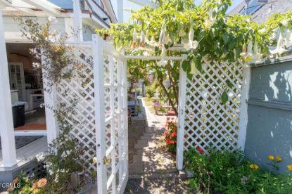 Picture of Atrium Garden Inn