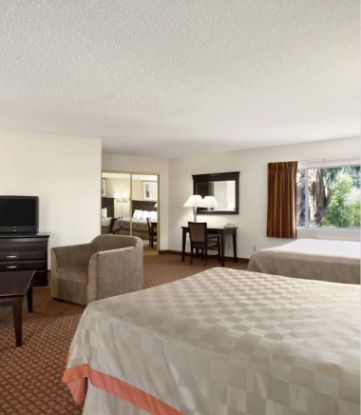 Picture of Days Inn & Suites by Wyndham Rancho Cordova