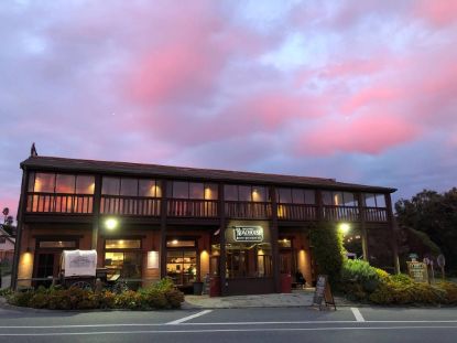 Picture of Davenport Roadhouse-Saloon-Restaurant-Inn