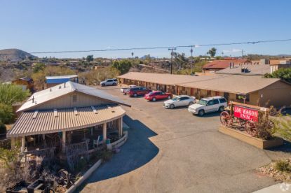 Picture of Log Wagon Inn-Seller Carry