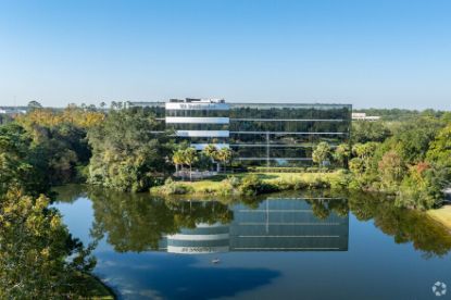 Picture of Lakefront Office